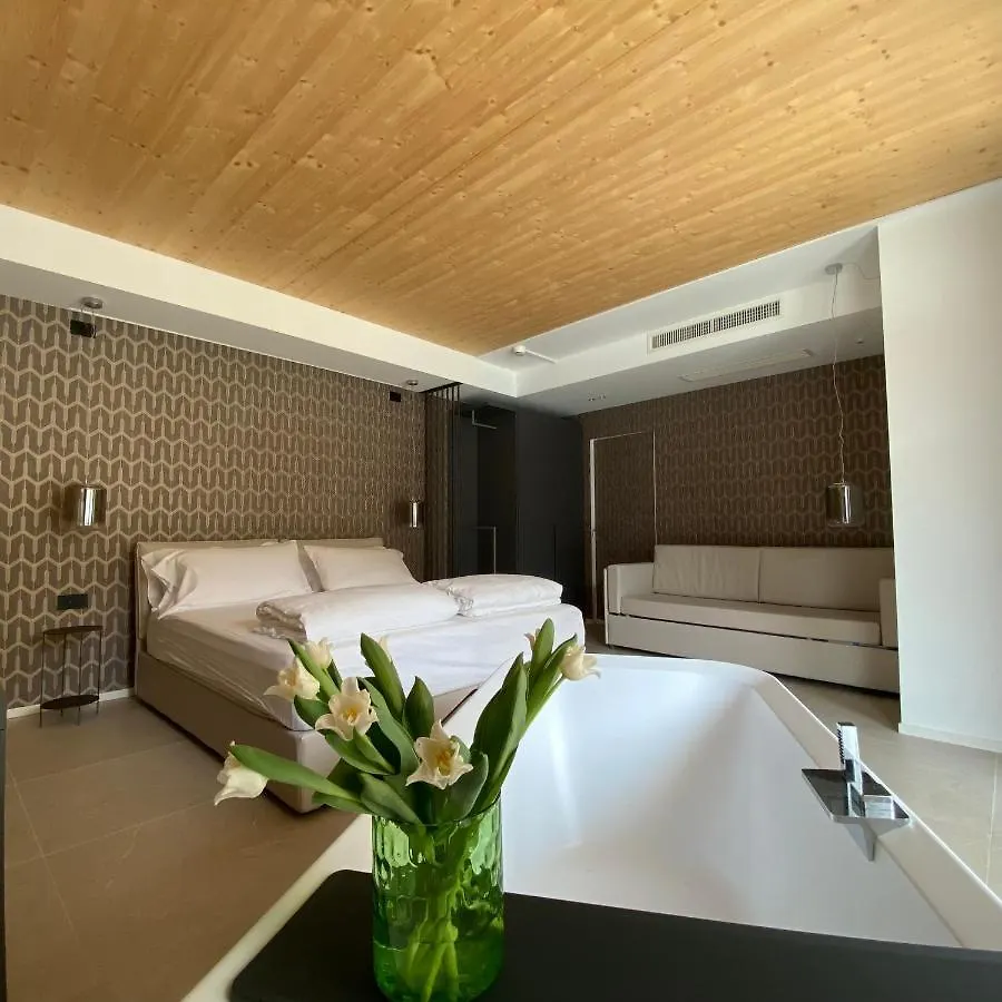 Relais Limonaia - Suites & Garden Spa Torri Del Benaco Hotel