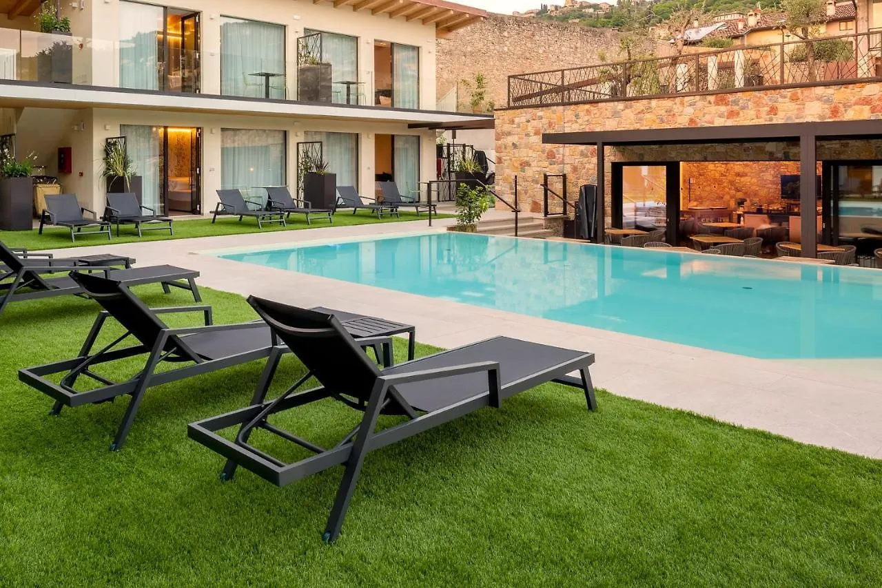 Relais Limonaia - Suites & Garden Spa Torri Del Benaco 3*,