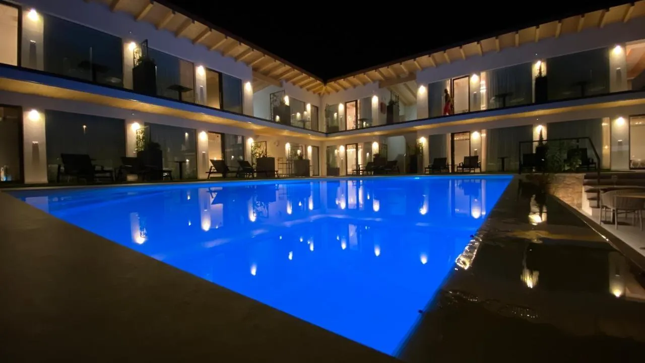Relais Limonaia - Suites & Garden Spa Torri Del Benaco 3*,