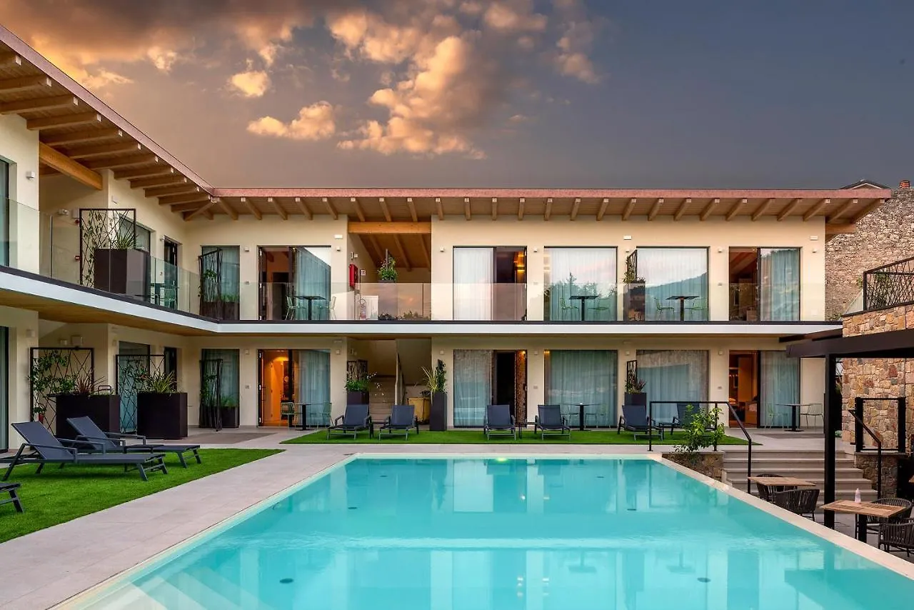 Relais Limonaia - Suites & Garden Spa Torri Del Benaco 3*,  Italy