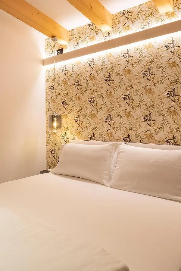 Relais Limonaia - Suites & Garden Spa Torri Del Benaco 3*,  Italy