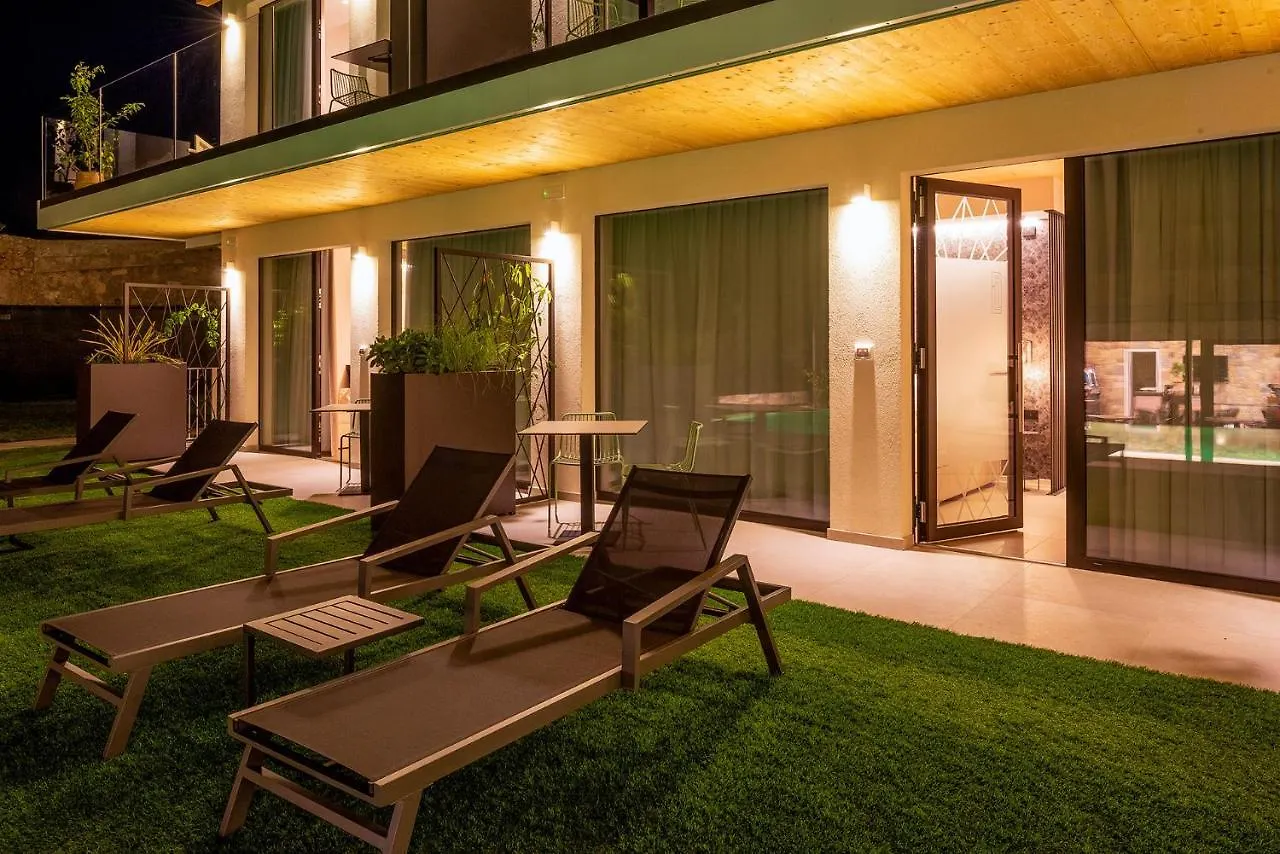 Relais Limonaia - Suites & Garden Spa Torri Del Benaco 3*,  Italy