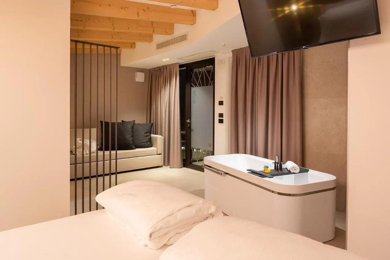 Relais Limonaia - Suites & Garden Spa Torri Del Benaco Italy