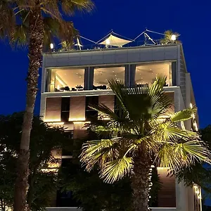 https://lungomare.riccione-hotels.org