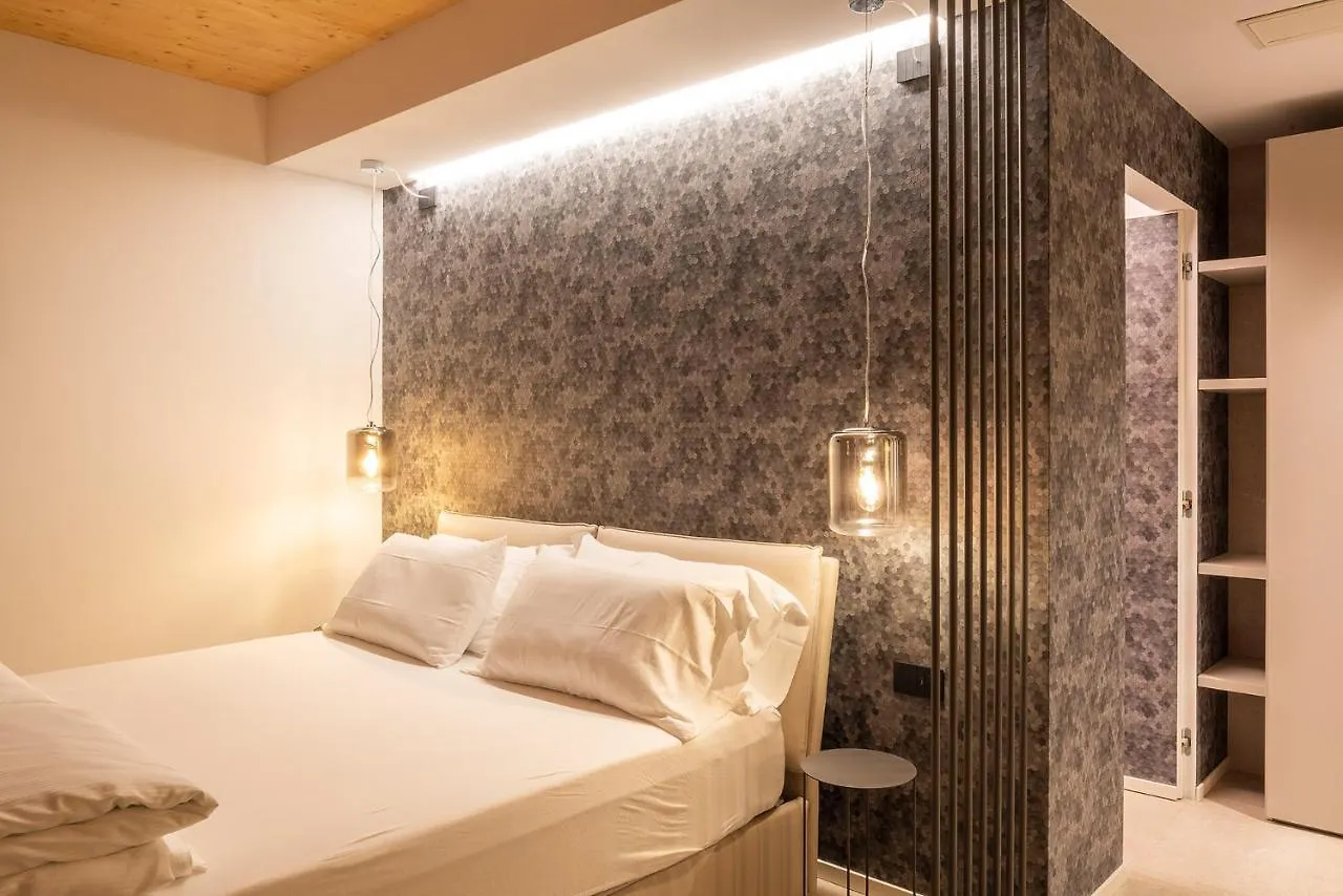 Relais Limonaia - Suites & Garden Spa トッリ・デル・ベーナコ 3*,